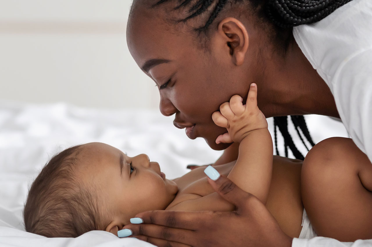 Mothers’ mood and babies’ language development